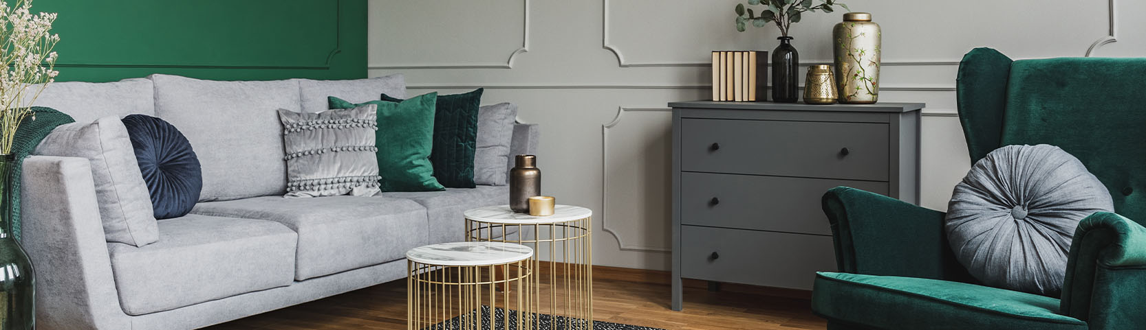 Seamless wall painting